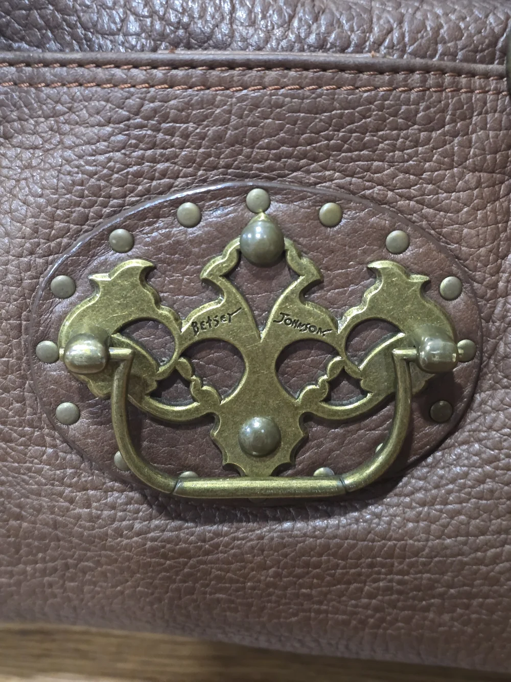 VTG Betsey Johnson Brown Leather Door Knocker Satchel Bag Y2K Rare